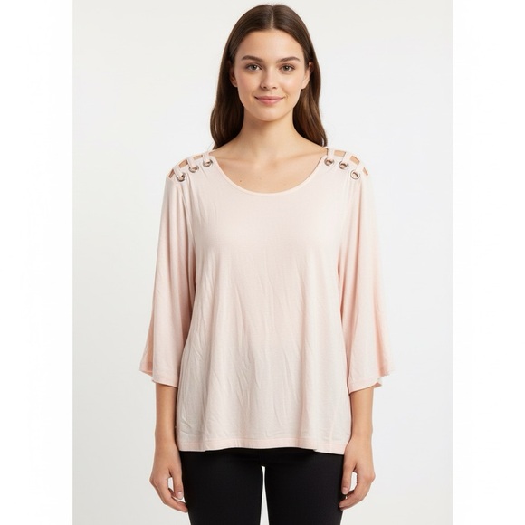 Hannah Light Pink Blouse with Cutout Details - Picture 2 of 6